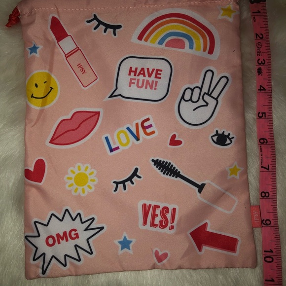 🌟 FREE W/Cosmetic purchase or $4 - Picture 4 of 6